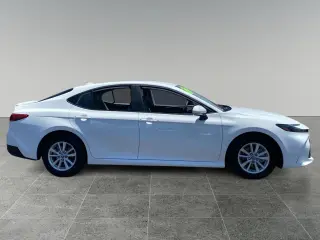 Toyota Camry 2025
