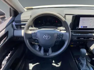 Toyota Camry 2025