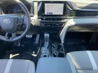 Toyota Camry 2026