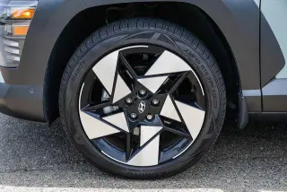 Hyundai KONA 2024 AWD Limited 4dr Crossover