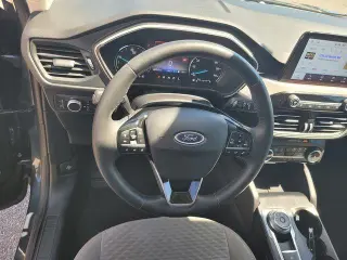 Ford Escape Plug-In Hybrid 2022 SE 4dr SUV