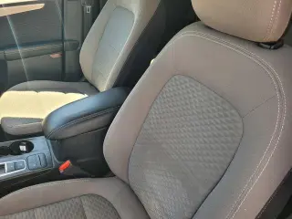 Ford Escape Plug-In Hybrid 2022 SE 4dr SUV