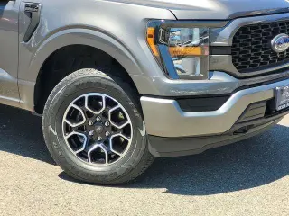 Ford F-150 2023 4x4 XL 4dr SuperCrew 5.5 ft. SB