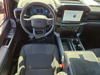 Ford F-150 2025 4x2 STX 4dr SuperCrew 5.5 ft. SB