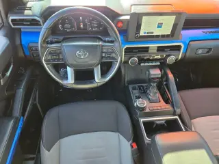 Toyota Tacoma 2024 4x4 TRD Sport 4dr Double Cab 5.0 ft SB 8A