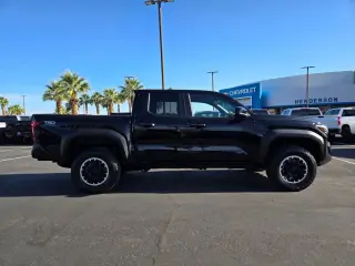 Toyota Tacoma 2024 4x4 TRD Sport 4dr Double Cab 5.0 ft SB 8A