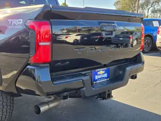 Toyota Tacoma 2024 4x4 TRD Sport 4dr Double Cab 5.0 ft SB 8A