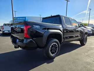 Toyota Tacoma 2024 4x4 TRD Sport 4dr Double Cab 5.0 ft SB 8A