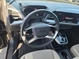 Audi Q4 e-tron 2025 Premium Plus 45 4dr SUV