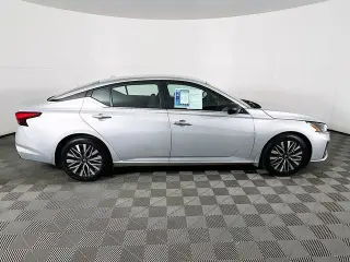 Nissan Altima 2024 2.5 SV 4dr Sedan