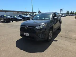 Toyota RAV4 2024 XLE 4dr SUV
