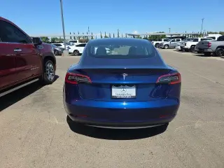 Tesla Model 3 2023 4dr Sedan