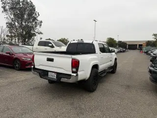 Toyota Tacoma 2023 4x4 SR5 V6 4dr Double Cab 5.0 ft SB