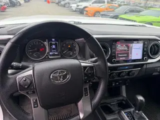 Toyota Tacoma 2023 4x4 SR5 V6 4dr Double Cab 5.0 ft SB