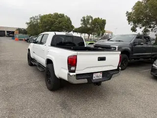 Toyota Tacoma 2023 4x4 SR5 V6 4dr Double Cab 5.0 ft SB
