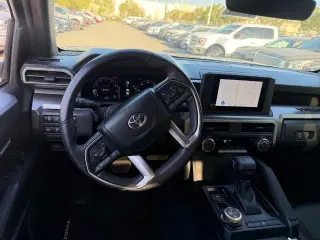 Toyota Tacoma 2024 4x4 SR5 4dr Double Cab 5.0 ft SB