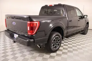 Ford F-150 2023 4x4 Lariat 4dr SuperCrew 5.5 ft. SB