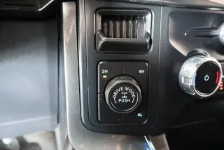 Ford F-150 2023 4x4 Lariat 4dr SuperCrew 5.5 ft. SB