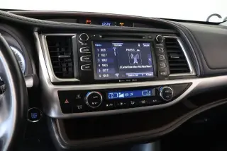 Toyota Highlander 2017 AWD SE 4dr SUV