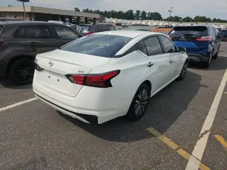 Nissan Altima 2023 2.5 SV 4dr Sedan