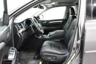 Toyota Highlander 2018 AWD SE 4dr SUV
