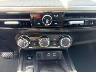 Nissan Kicks 2025 AWD SV 4dr Crossover