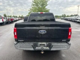 Ford F-150 2023 4x4 Platinum 4dr SuperCrew 6.5 ft. SB