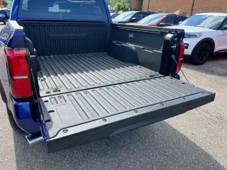 Toyota Tacoma 2024 4x4 Limited 4dr Double Cab 5.0 ft SB