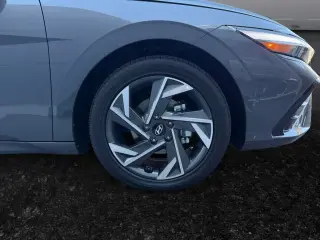 Hyundai ELANTRA Hybrid 2025 Limited 4dr Sedan