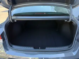 Hyundai ELANTRA Hybrid 2025 Limited 4dr Sedan