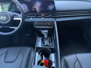 Hyundai ELANTRA Hybrid 2025 Limited 4dr Sedan