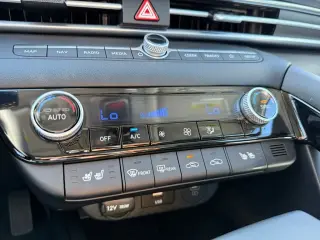 Hyundai ELANTRA Hybrid 2025 Limited 4dr Sedan