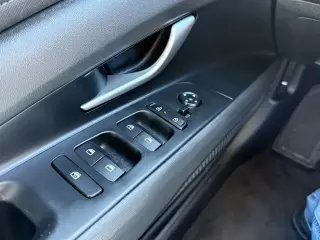 Hyundai ELANTRA Hybrid 2025 Limited 4dr Sedan