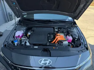 Hyundai ELANTRA Hybrid 2025 Limited 4dr Sedan
