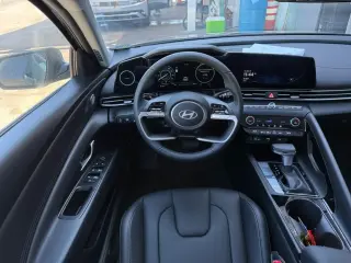 Hyundai ELANTRA Hybrid 2025 Limited 4dr Sedan