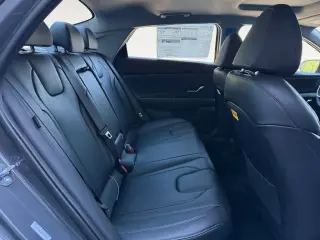Hyundai ELANTRA Hybrid 2025 Limited 4dr Sedan