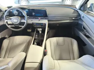 Hyundai ELANTRA 2025 Limited 4dr Sedan
