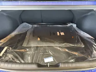 Hyundai ELANTRA 2025 Limited 4dr Sedan