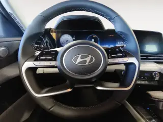 Hyundai ELANTRA 2025 Limited 4dr Sedan