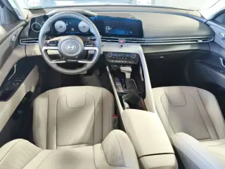 Hyundai ELANTRA 2025 Limited 4dr Sedan