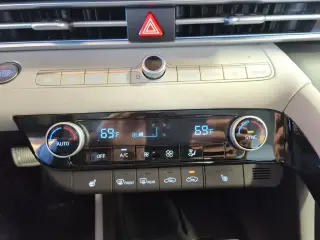 Hyundai ELANTRA 2025 Limited 4dr Sedan