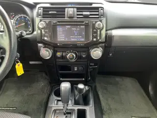 Toyota 4Runner 2016 4x4 SR5 4dr SUV