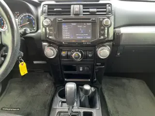 Toyota 4Runner 2016 4x4 SR5 4dr SUV