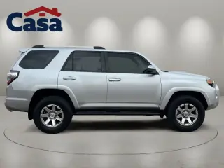 Toyota 4Runner 2016 4x4 SR5 4dr SUV