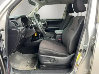 Toyota 4Runner 2016 4x4 SR5 4dr SUV