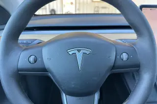 Tesla Model Y 2022 AWD Performance 4dr Crossover