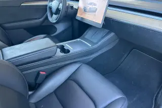 Tesla Model Y 2022 AWD Performance 4dr Crossover