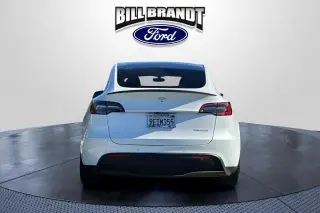 Tesla Model Y 2022 AWD Performance 4dr Crossover