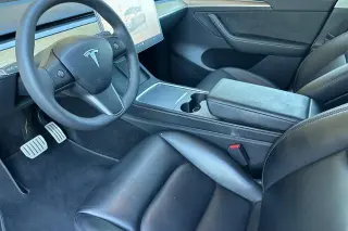 Tesla Model Y 2022 AWD Performance 4dr Crossover