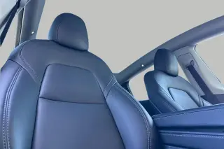 Tesla Model Y 2022 AWD Performance 4dr Crossover